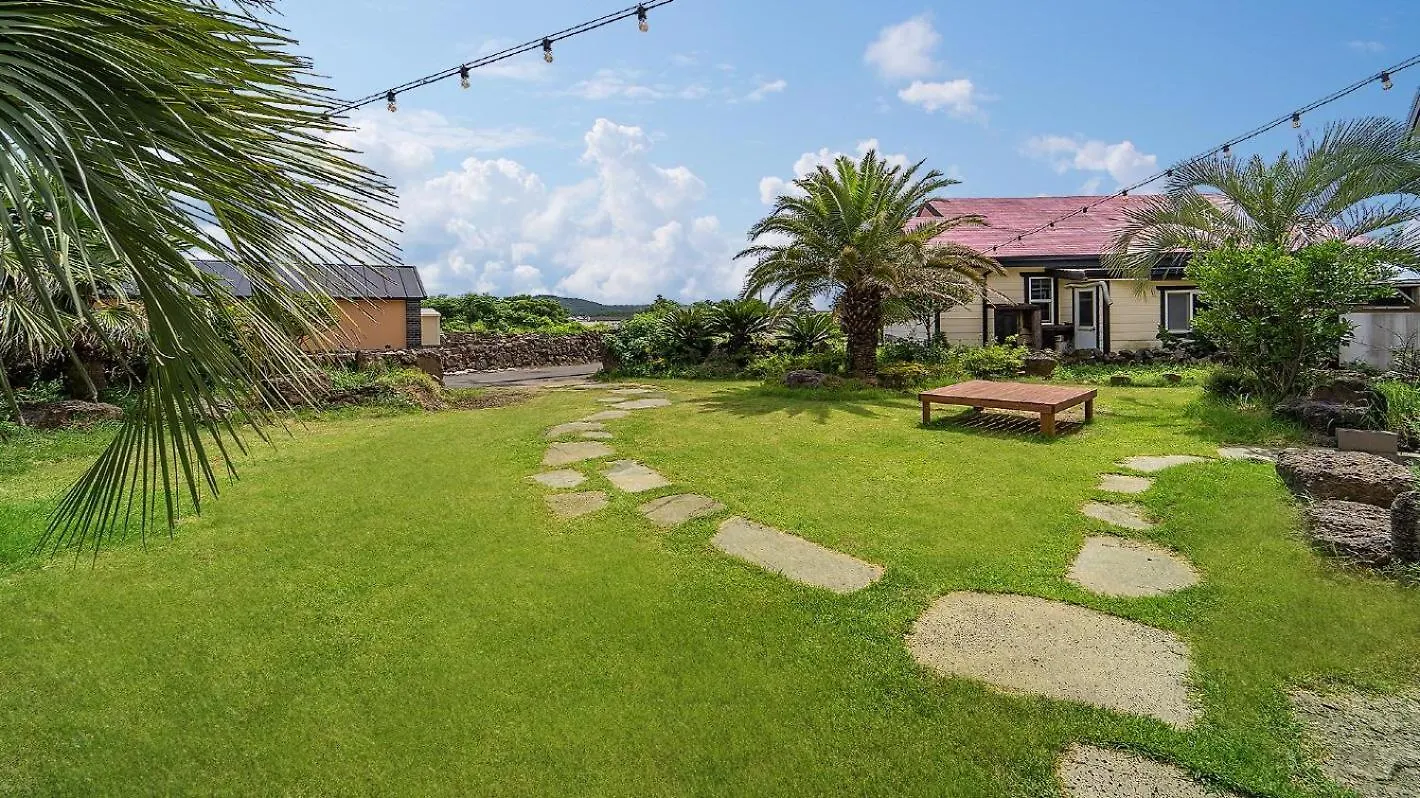 Lalapipo Jeju Hotel Guest house