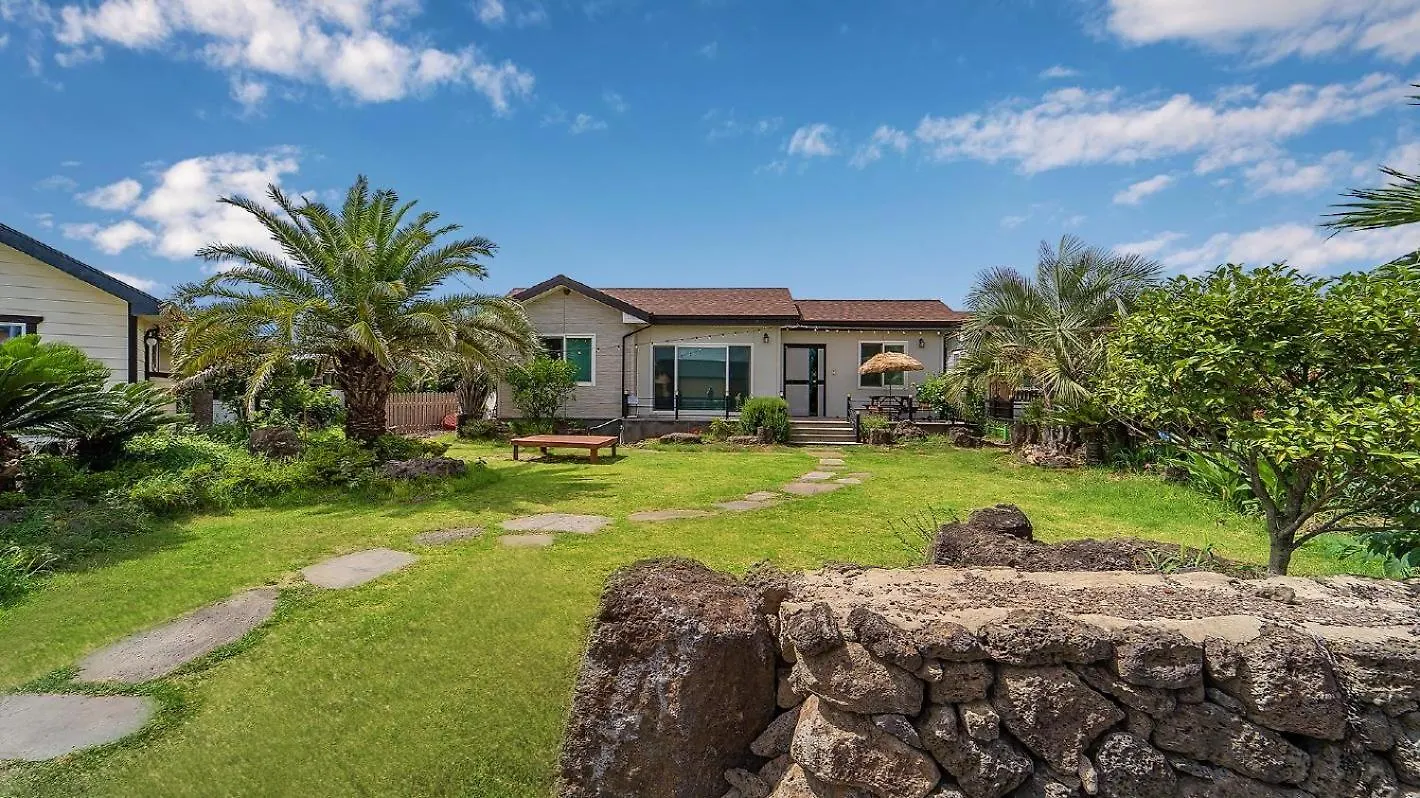 Lalapipo Jeju Hotel Guest house